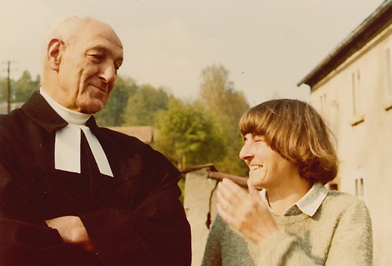 Pfarrer mit Tochter